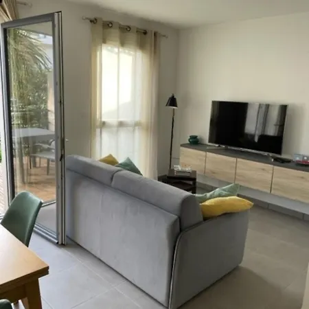 Maison Avec Jardin Et Parking Prive Sérignan